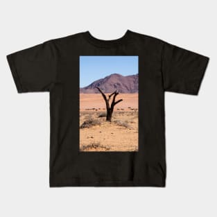 One tree in the desert. Kids T-Shirt